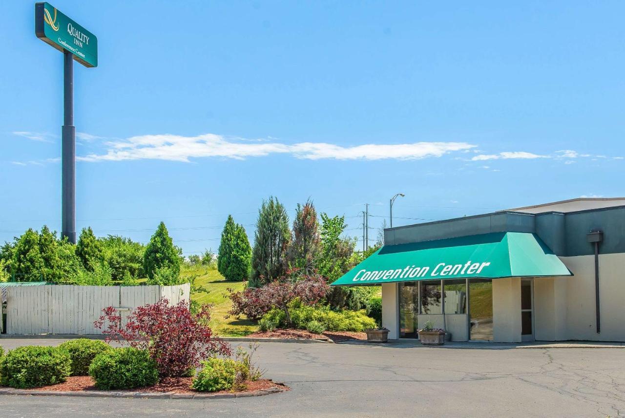 Quality Inn And Conference Center Springfield Exterior photo